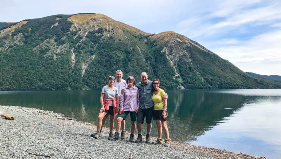 8 guests at lake rotoiti