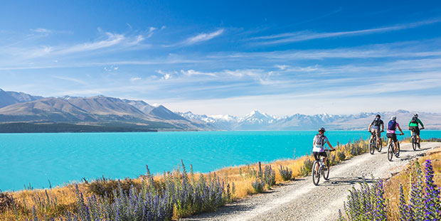 Lake Pukaki, Alps 2 Ocean cycle, active New Zealand tours