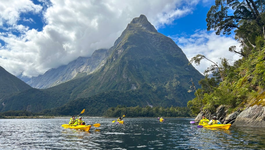 small group kayak milford sound2