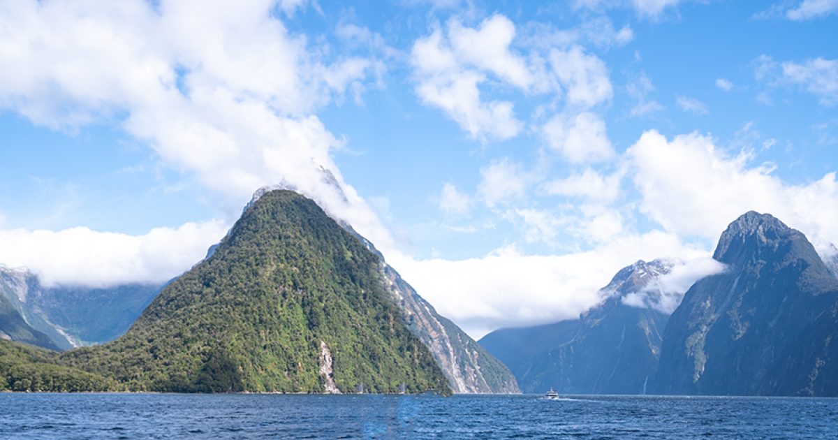 Hiking the Milford Track in Winter - New Zealand Trails