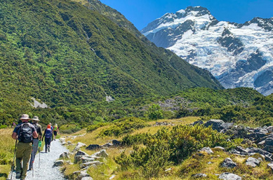Hooker-Valley-Group-Walking