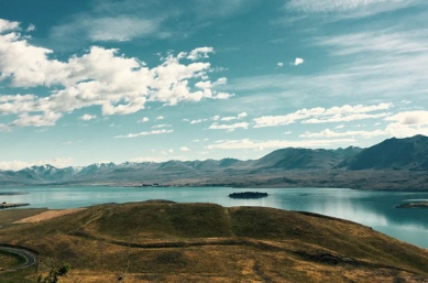 Gorgeous views of Lake Tekapo on guided hiking tours of New Zealand