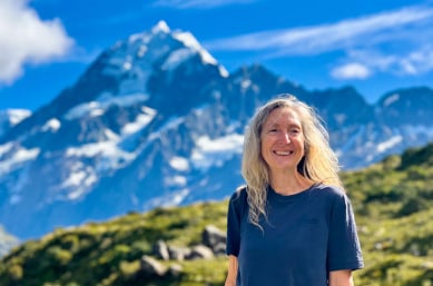 solo woman smiling mt cook national park
