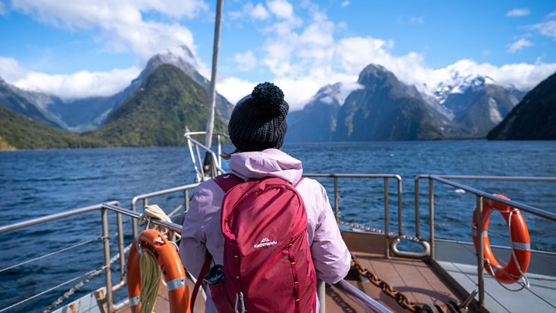 Milford Sound cruise in spring
