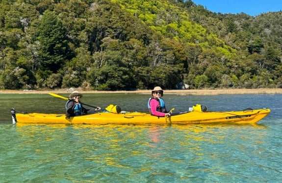 guests kayak in Abel Tasman National Park RM23FEB26