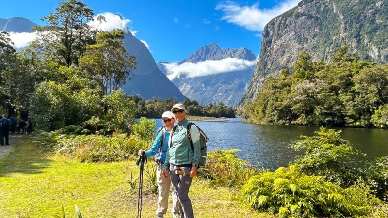 happy guests on Milford Track GW31MAR27