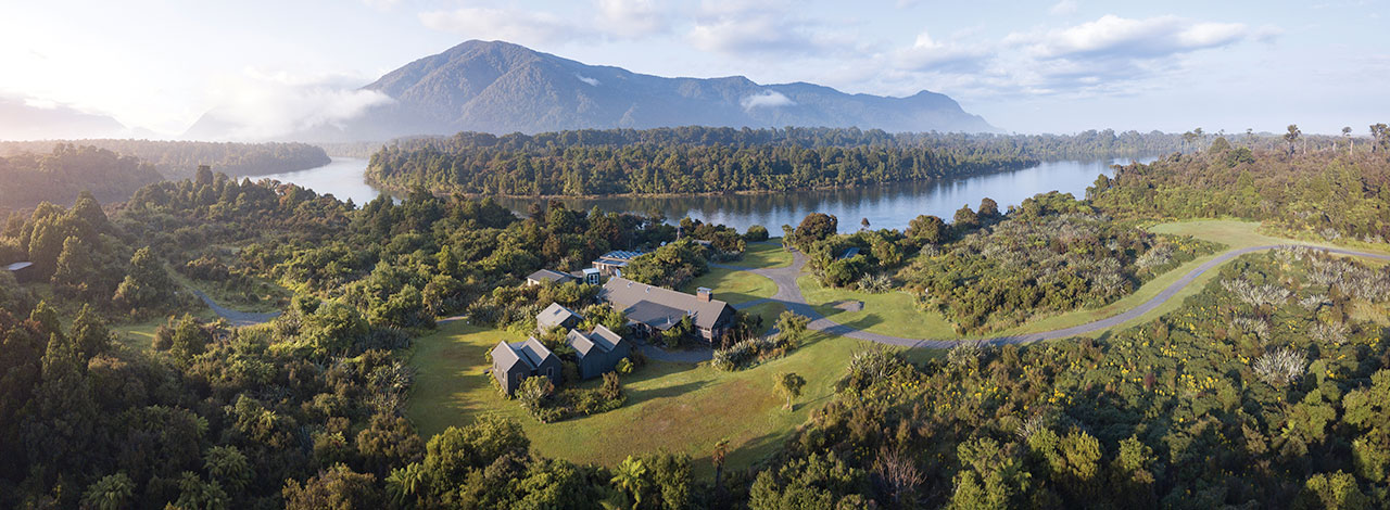 hollyford track on a world heritage walking tour