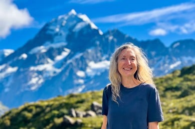 solo woman smiling mt cook national park