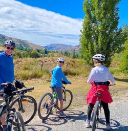 Arrowtown River Trail cycling and hiking tours