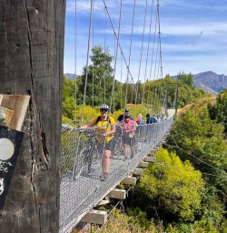 Cycling tour in Arrowtown with New Zealand Trails 2