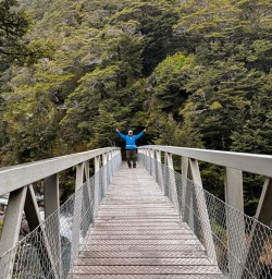 1 Devils Punchbowl footbridge