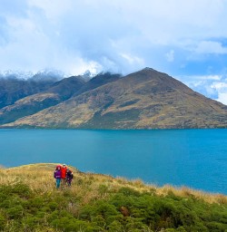 Lake Wakatipu hiking tours 