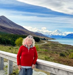 1 Solo traveler Lake Tekapo Reverse World Heritage3