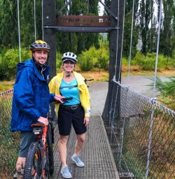 Couple cycling Queenstown