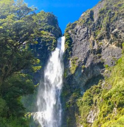 Devils Punchbowl waterfall