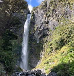 Devils Punchbowl waterfall