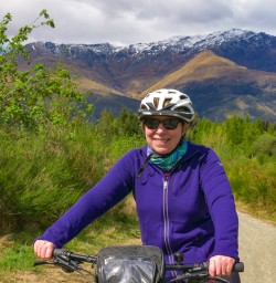 Guest biking Queenstown trails