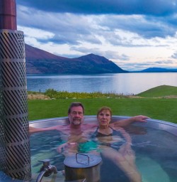 Guests enjoy spa at Lake Ohau