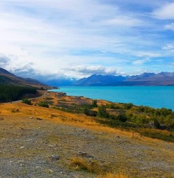 Lake Pukaki and Aoraki Mount Cook