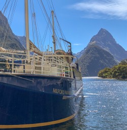 Milford mariner boat at Milford Sound, Fiordland New Zealand