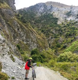 Mountain biking Arrow River trail