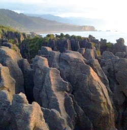 pancake rocks at punkakaiki new zealand