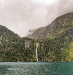 Stirling Falls, Milford Sound Fiordland Southland New Zealand