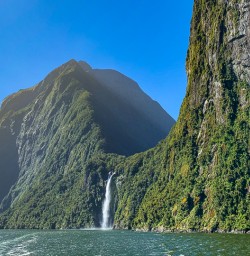 Stirling falls Milford Sound5