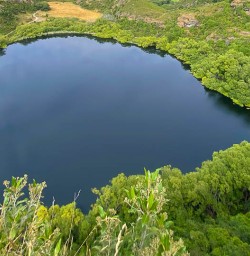 Diamond Lake on Rocky Mountain Track