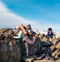 Boulders along Roberts Ridge