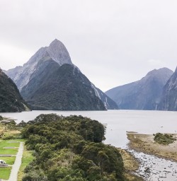 Helicopter Tour at Milford Sound, Fiordland National Park Southland New Zealand