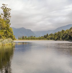 Lake Matheson walk, West Coast New Zealand