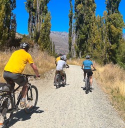 Cycling tour in New Zealand 