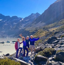 Hooker Lake in Mount Cook National Park 