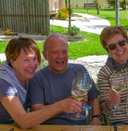 Group cheers in Queenstown