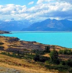 blue lake pukaki and mount cook