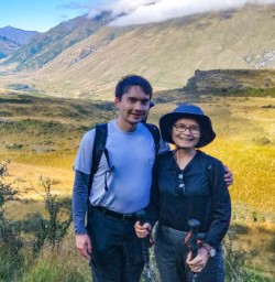 Pair hiking Wanaka
