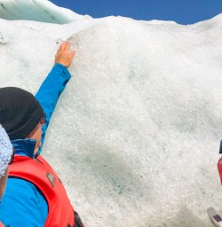 11. Getting up close with icebergs glacier explorer