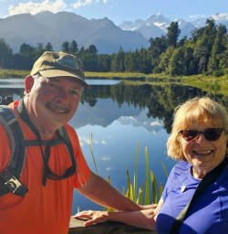 12 Couple at Lake Matheson Feb25