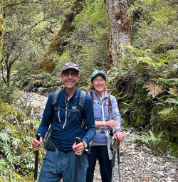Walk to Bob's Cove 