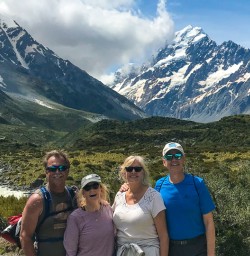 Guests hiking in Mount Cook national park