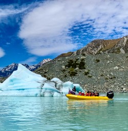 Mount Cook boat cruise