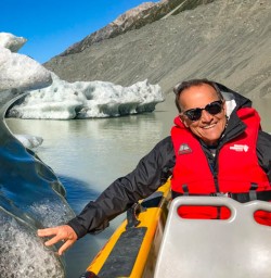 Tasman Glacier ice berg