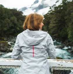 13 Milford Sound river crossing
