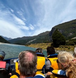 13 Mount Aspiring National Park jet baot 20JAN25