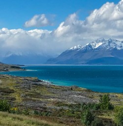 Lake Pukaki with Aoraki Mount Cook in the background, Canterbury New Zealand
