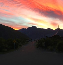 Sunrise in Aoraki/Mt Cook National Park village