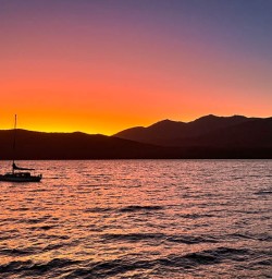 14 Epic sunset over lake