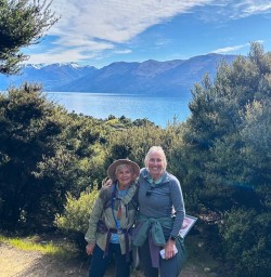 Lakw Wanaka boat cruise and hike in Mou Waho Island wildlife reserve
