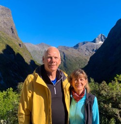 Adventure hiking tour of Fiordland National Park